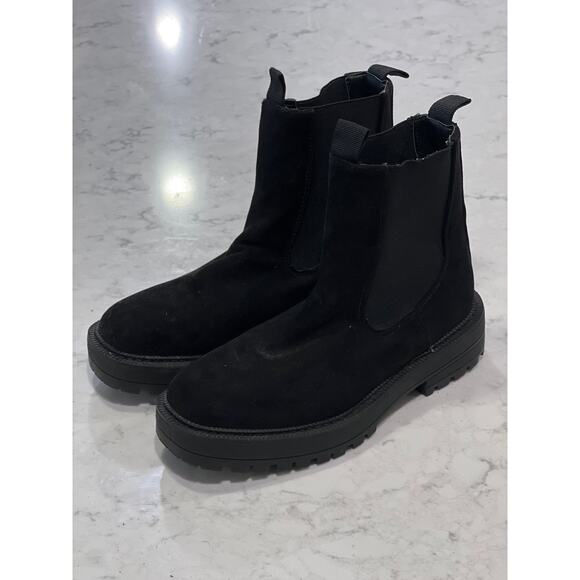 Sincerly Jules Women’s Chelsea Faux Suede Ankle‎ Pull On Chunky Boots Size 6.5 - Picture 1 of 9